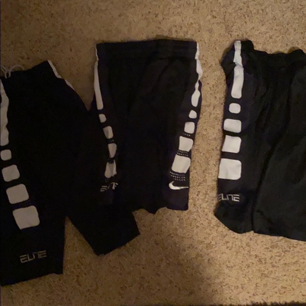 Small, medium, large Nike elite shorts Black/white
